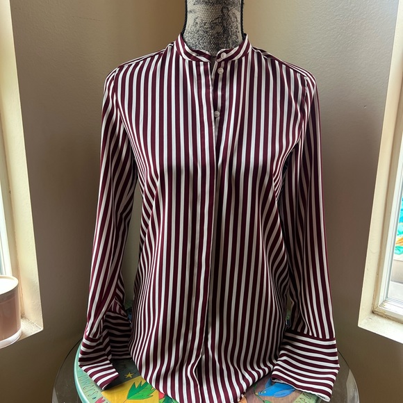 LAST PRICE 🍒🤍H&M button front shirt ✨ - Picture 3 of 8